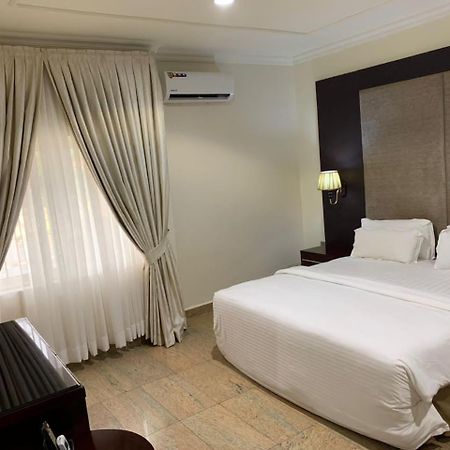 Ofas Chelsea Hotel Abudża Zewnętrze zdjęcie